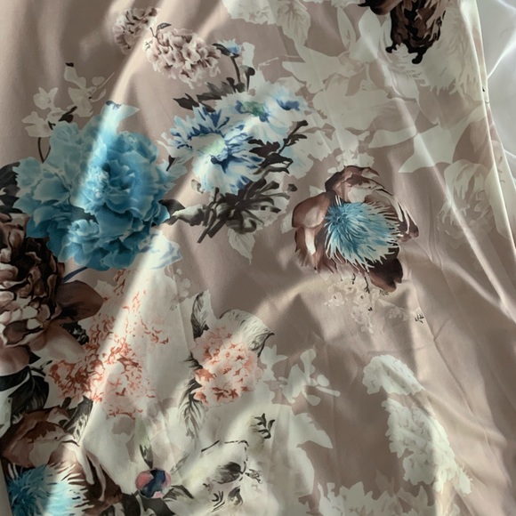 Floral maxi dress - Picture 3 of 3